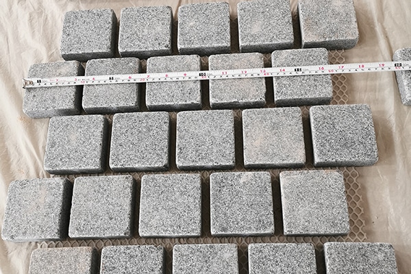 Granite Mesh Stone 25