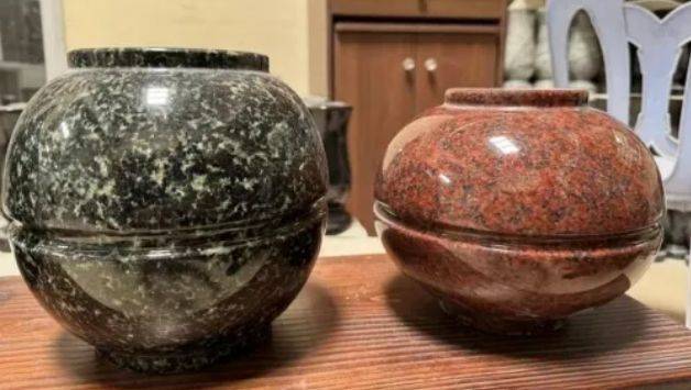 China Factory Producing Tombstone Monuments Vase