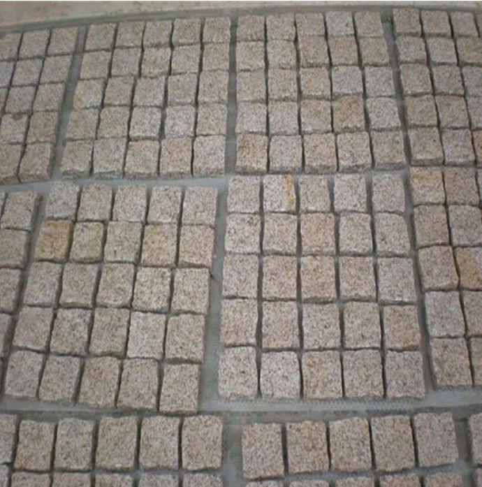 Cobble Stone Maker Yellow Granite