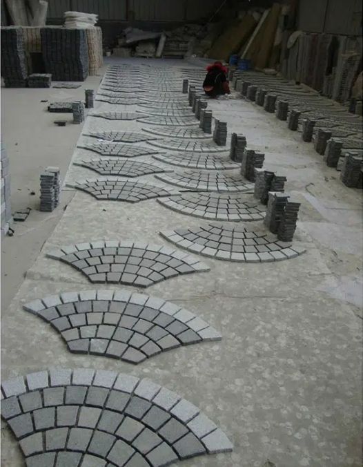 G684 tumbled grey granite cobble mesh stone
