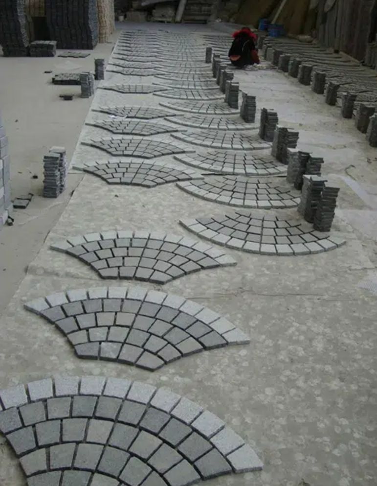 G684 tumbled grey granite cobble mesh stone
