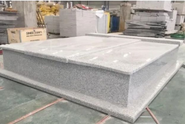 Light Grey Color American Style Tombstone Monuments With Good Design