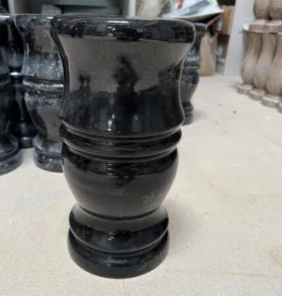 Indian Black Monuments Vase Facotory Cut