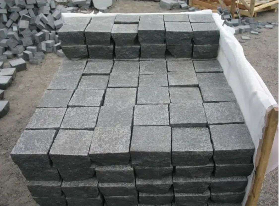Mesh Back Paving Stone G684 Black Basalt
