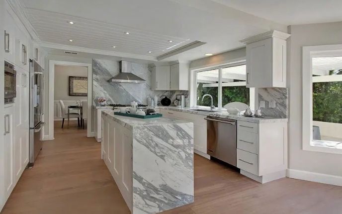 Volakas White Marble Slab Tiles With