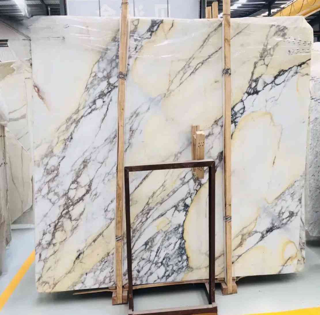 calacatta gold marble slabs in natural marble