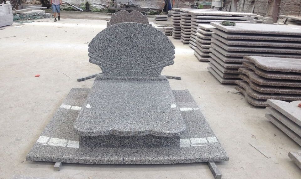 Swan Blue Granite Tombstone Monuments to Poland Market